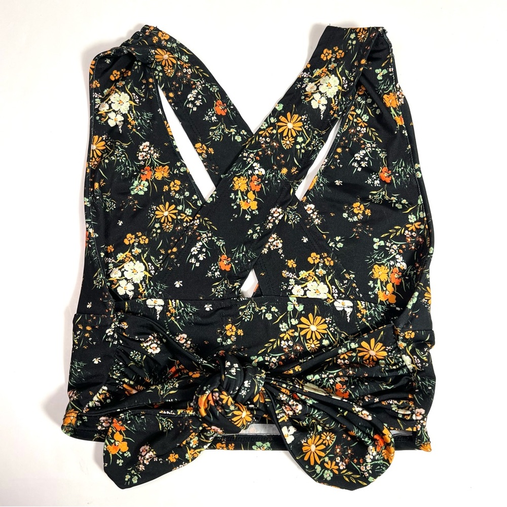 Urban Outfitters Phoenix Black Floral Halter Crop Top Size Medium - Picture 4 of 10